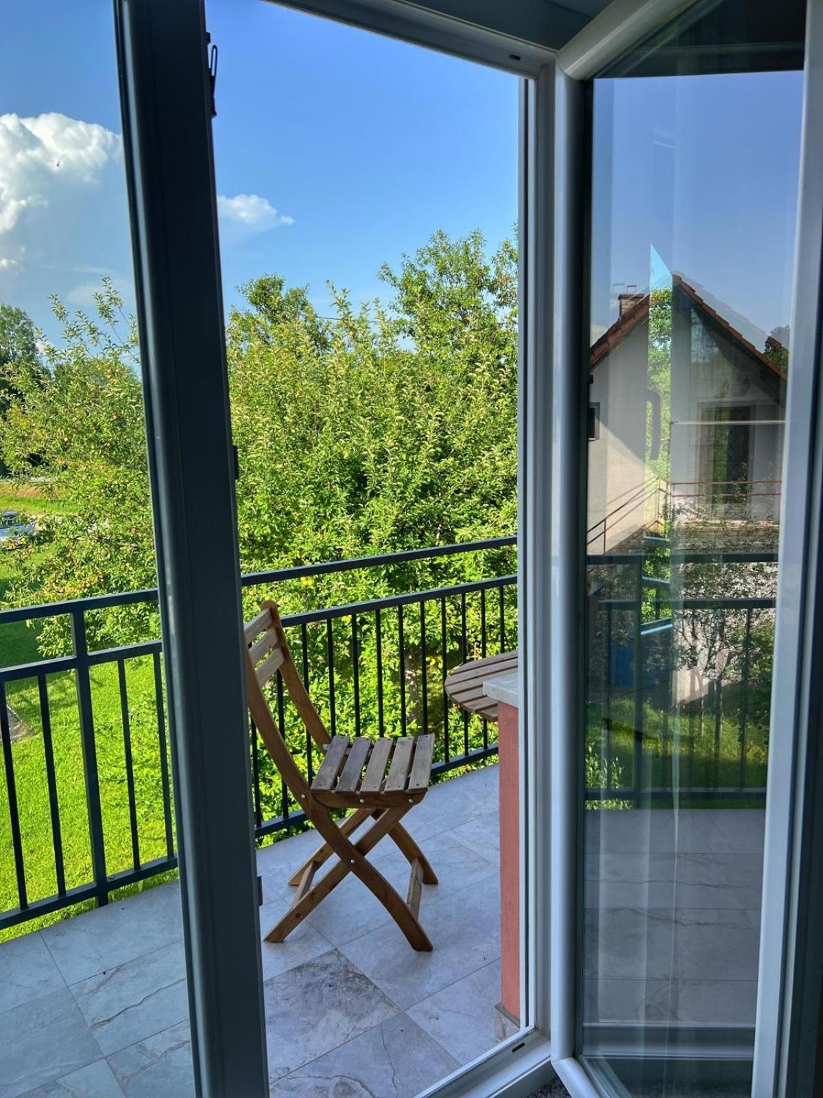 Apartman Cherry Plitvice Lakes Irinovac Dış mekan fotoğraf
